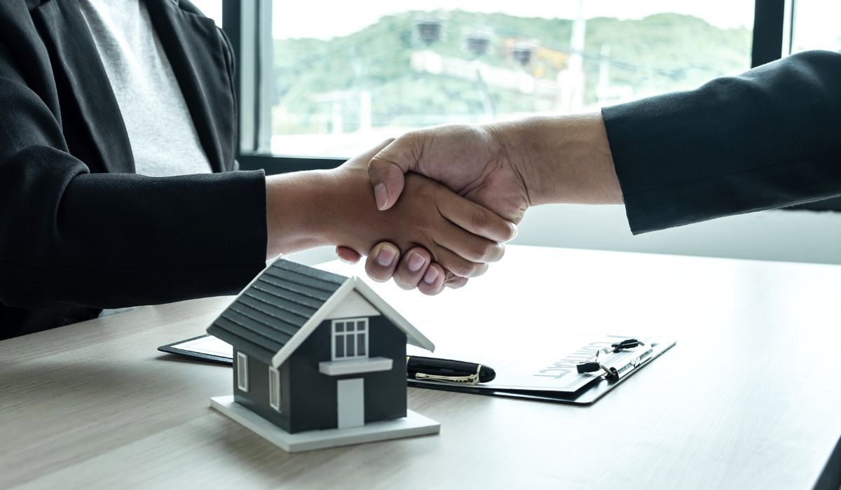 Handshake over property management agreement